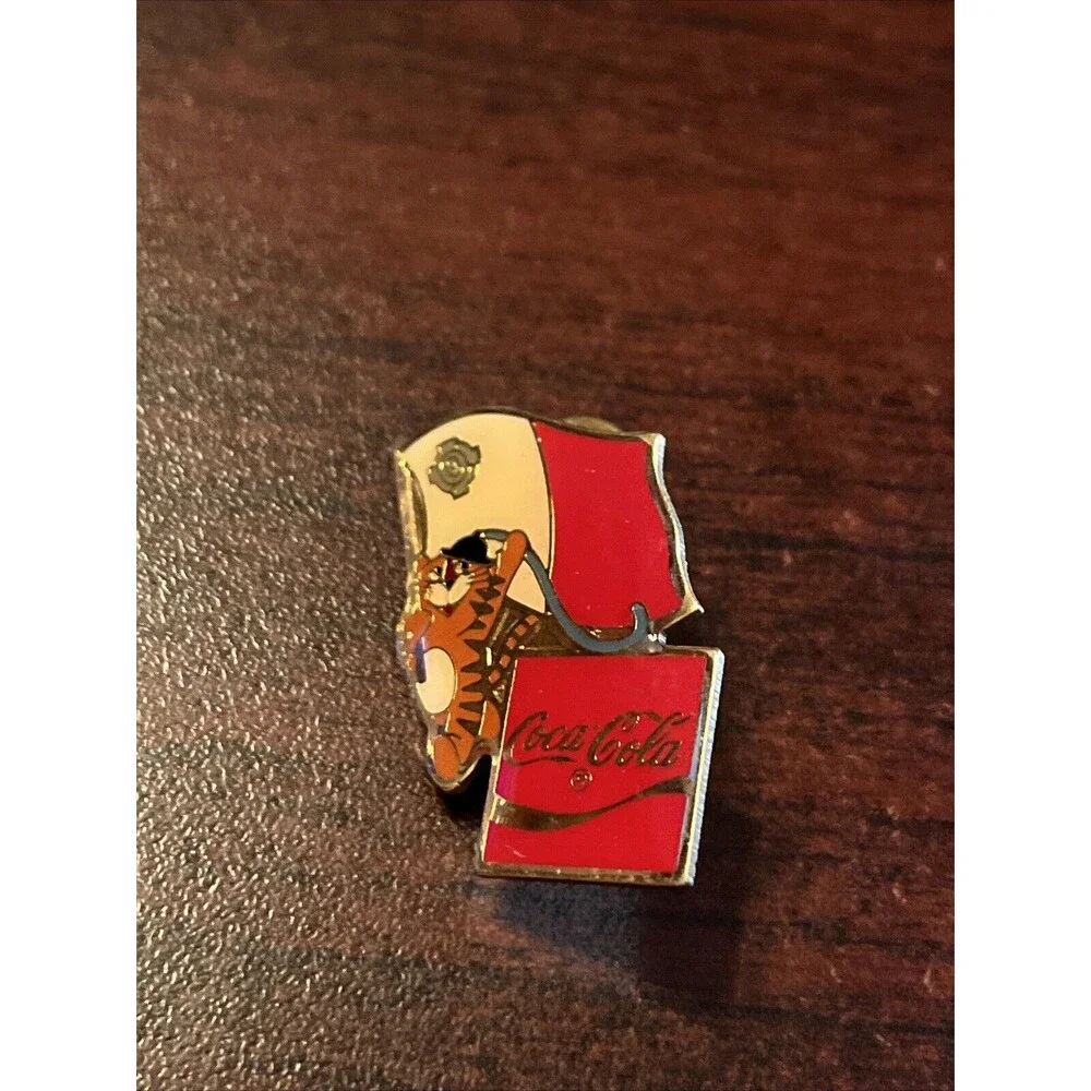 Vintage 1988 Seoul Olympics Coca‎ Cola Hodori Tiger Malta Flag Lapel Pin